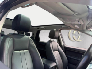 2019 Land Rover Discovery Sport 2.0 Si4 Hse Auto 4WD Euro 6 (s/s) 5dr in Grey — image 5