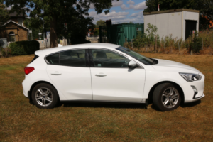 2019 Ford Focus 1.0 T Ecoboost Zetec in White — image 2