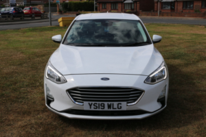2019 Ford Focus 1.0 T Ecoboost Zetec in White — image 3