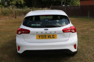 2019 Ford Focus 1.0 T Ecoboost Zetec in White — image 6