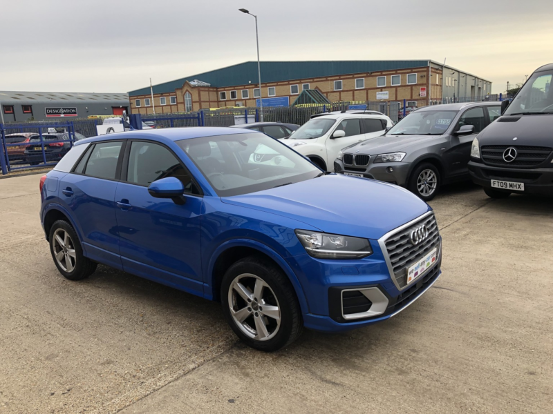 2017 Audi Q2 1.4 Tfsi Cod Sport in Blue — image 1