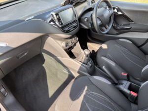 2014 Peugeot 208 1.2 Vti Active in Silver — image 2