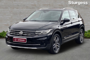 2021 Volkswagen Tiguan 2.0 Tdi Elegance DSG 4motion Euro 6 (s/s) 5dr in Black — image 3