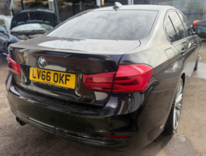2016 BMW 3 Series 2.0 320i Sport Auto Euro 6 (s/s) 4dr in Black — image 5