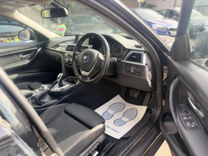 2016 BMW 3 Series 2.0 320i Sport Auto Euro 6 (s/s) 4dr in Black — image 6