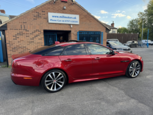 2016 Jaguar Xj 3.0 D V6 R-Sport in Red — image 6