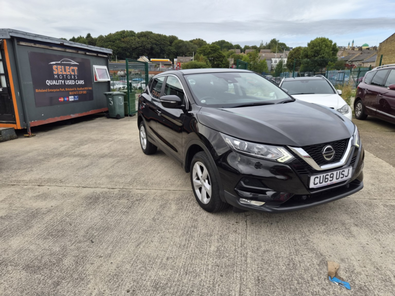 2019 Nissan Qashqai 1.5 Dci Acenta Premium in Black — image 1