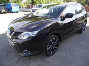 2015 Nissan Qashqai 1.5 Dci Tekna 2WD Euro 5 (s/s) 5dr in Black — image 3