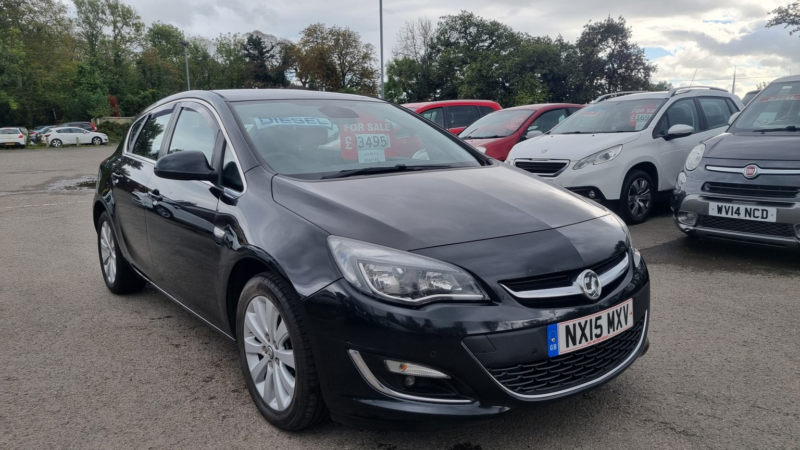 2015 Vauxhall Astra 2.0 Cdti Ecoflex Elite in Black — image 1