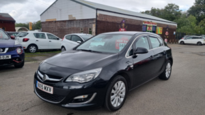 2015 Vauxhall Astra 2.0 Cdti Ecoflex Elite in Black — image 6