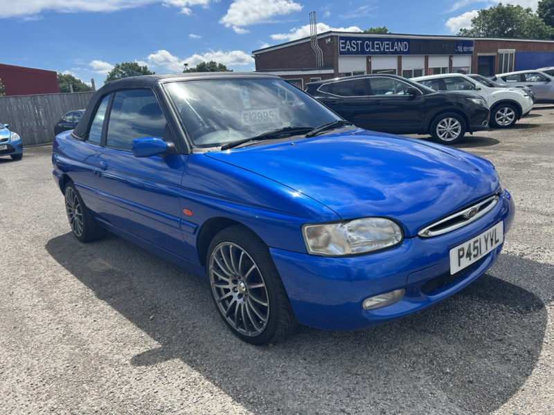 1998 Ford Escort 1.8 I Ghia in Blue — image 1