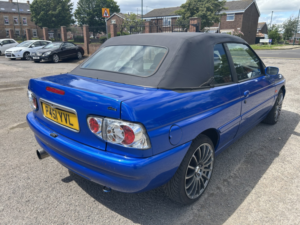 1998 Ford Escort 1.8 I Ghia in Blue — image 2