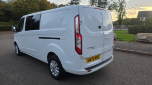 2022 Ford Transit Custom 2.0 Transit Custom Limited Dciv 320 L2 2.0l Ecoblue 130ps Fwd 6 Speed Automatic in White — image 5