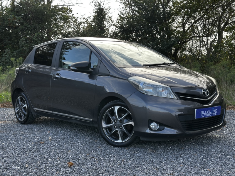 2013 Toyota Yaris 1.3 Dual Vvt-I Trend in Grey — image 1