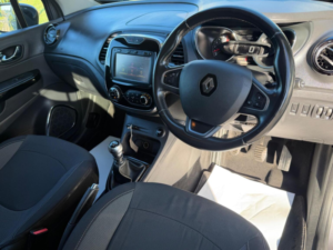 2017 Renault Captur 1.2 Tce Energy Dynamique S Nav Euro 6 (s/s) 5dr in Grey — image 2