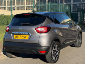 2017 Renault Captur 1.2 Tce Energy Dynamique S Nav Euro 6 (s/s) 5dr in Grey — image 4