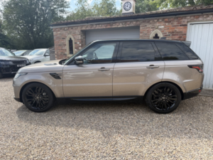2020 Land Rover Range Rover Sport 3.0 D300 Mhev Hse Silver in Bronze — image 4