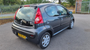 2008 Peugeot 107 1.0 12v Urban Move in Grey — image 2
