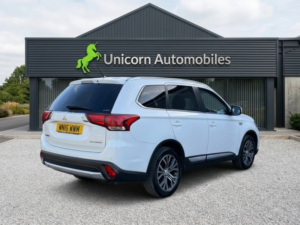 2016 Mitsubishi Outlander 2.2 Di-D Gx3 in White — image 3