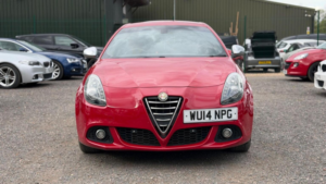 2014 Alfa Romeo Giulietta 2.0 Jtdm-2 Sportiva Nav Tct Euro 5 (s/s) 5dr in Red — image 2