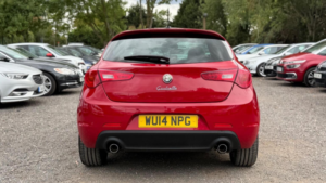 2014 Alfa Romeo Giulietta 2.0 Jtdm-2 Sportiva Nav Tct Euro 5 (s/s) 5dr in Red — image 6