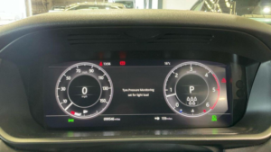 2019 Land Rover Discovery 3.0 Sd V6 Hse Auto 4WD Euro 6 (s/s) 5dr in Blue — image 4