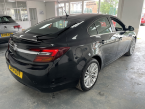 2014 Vauxhall Insignia 1.8 16v Design in Black — image 6
