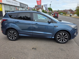 2019 Ford Kuga 1.5t Ecoboost St-Line SUV 5dr Petrol Auto Euro 6 (s/s) (150 Ps) in Blue — image 4