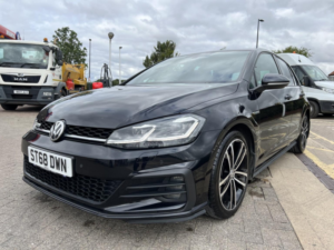 2018 Volkswagen Golf 2.0 Tdi Gtd in Black — image 3