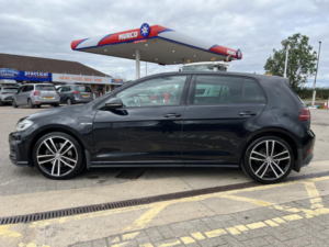 2018 Volkswagen Golf 2.0 Tdi Gtd in Black — image 4