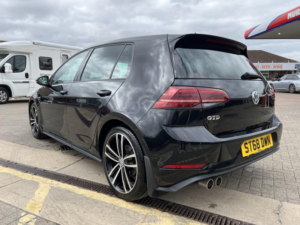 2018 Volkswagen Golf 2.0 Tdi Gtd in Black — image 5