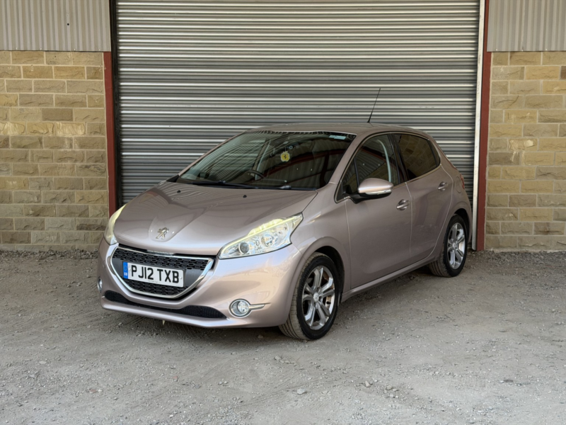 2012 Peugeot 208 1.4 Hdi Allure in Pink — image 1