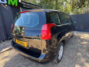 2011 Peugeot 5008 1.6 Hdi Sport Euro 5 5dr in Black — image 5