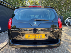 2011 Peugeot 5008 1.6 Hdi Sport Euro 5 5dr in Black — image 6