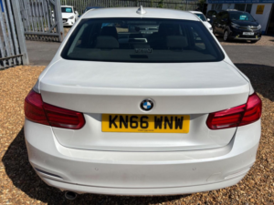 2016 BMW 3 Series 2.0 318d Se Euro 6 (s/s) 4dr in White — image 6
