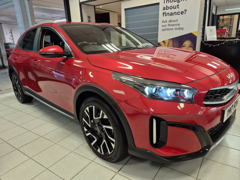 2023 Kia Xceed 1.5 T-Gdi 3 SUV 5dr Petrol Manual Euro 6 (s/s) (158 Bhp) in Red — image 1