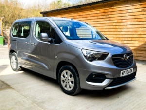2020 Vauxhall Combo Life 3 SEAT Petrol Wheelchair Accessible Disabled Access Vehicle Wav in Grey — image 3