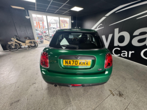 2020 MINI Hatch 1.5 One Classic Hatchback 5dr Petrol Manual Euro 6 (s/s) (102 Ps) in Multicolour — image 5