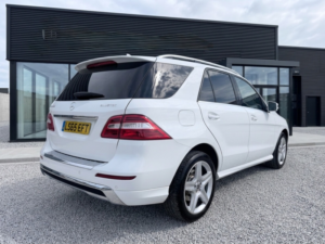 2015 Mercedes-Benz M Class 2.1 Ml250 Bluetec Amg Line in White — image 3
