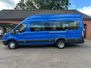 2017 Ford Transit 2.2 Tdci 460 Hdt L4 H3 5dr (18 Seats) in Blue — image 4