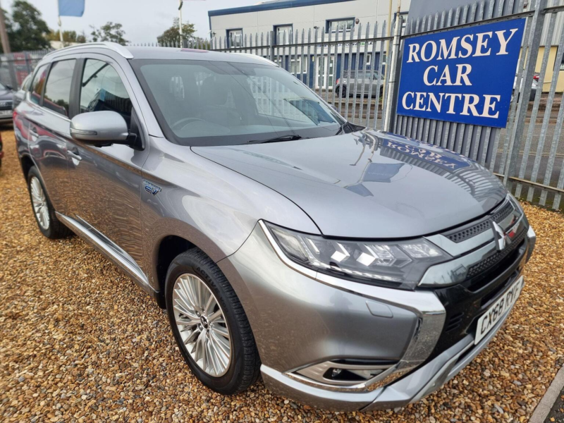 2018 Mitsubishi Outlander 2.4h Twinmotor 13.8kwh 4h CVT 4WD Euro 6 (s/s) 5dr in Grey — image 1