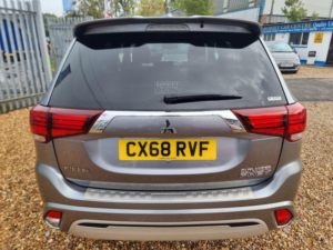 2018 Mitsubishi Outlander 2.4h Twinmotor 13.8kwh 4h CVT 4WD Euro 6 (s/s) 5dr in Grey — image 6