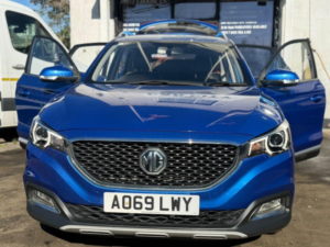 2019 MG MG Zs 1.0 T-Gdi Exclusive Auto Euro 6 5dr in Blue — image 2