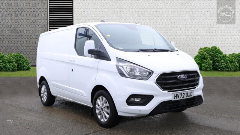 2022 Ford Transit Custom 2.0 Transit Custom Limited Van 300 L1 2.0l Ecoblue 130ps Fwd 6 Speed Manual in White — image 1