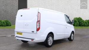 2022 Ford Transit Custom 2.0 Transit Custom Limited Van 300 L1 2.0l Ecoblue 130ps Fwd 6 Speed Manual in White — image 4