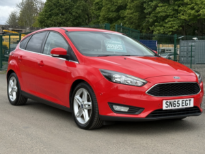2015 Ford Focus 1.0 T Ecoboost Zetec in Red — image 3