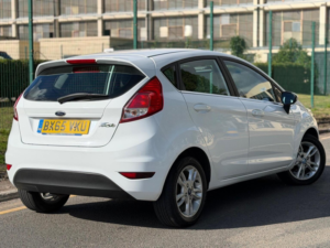 2015 Ford Fiesta 1.25 Zetec Euro 6 5dr in White — image 4