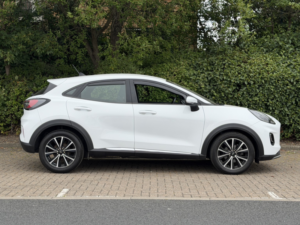 2021 Ford Puma 1.0 Puma Titanium 5 Door 1.0l Ecoboost 125ps Mhev Fwd 6 Speed Manual in White — image 5