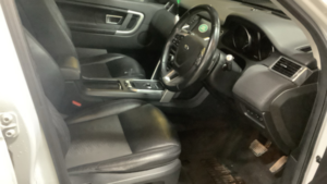 2018 Land Rover Discovery Sport Td4 Se Tech in White — image 4