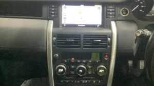 2018 Land Rover Discovery Sport Td4 Se Tech in White — image 6